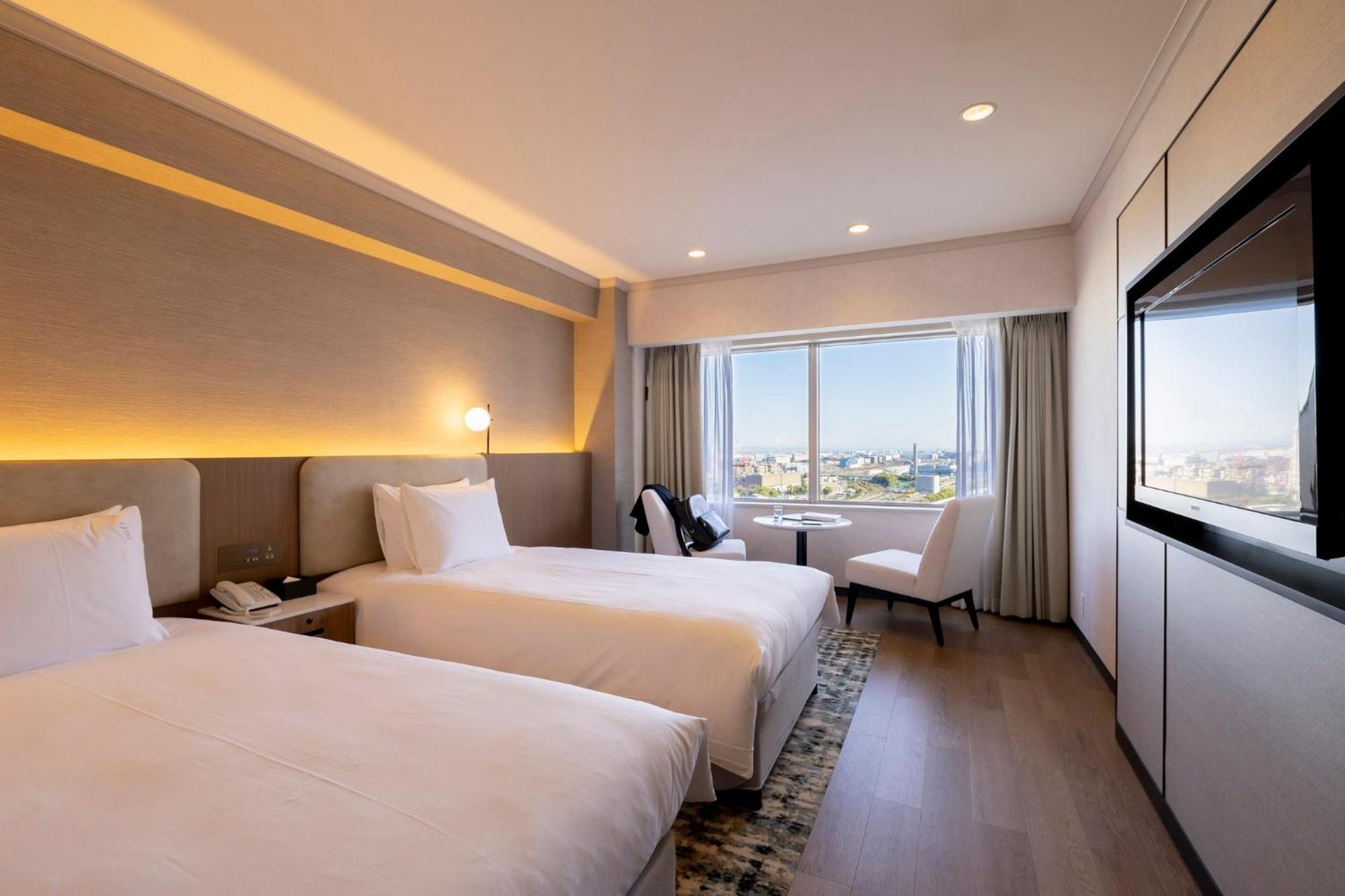 Hotel Ana Bay By Ihg